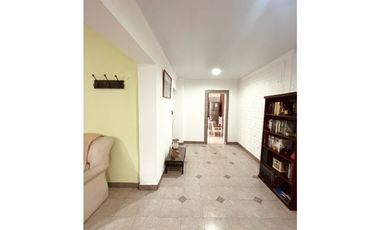 VENTA HERMOSA CASA EN PH 4 AMB. PATIO CON PARRILLA. GARAGE.PERMUTA