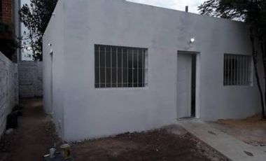 VENTA URGENTE... EN BLOQUE CASA 4 AMBIENTE MAS DPTO 3 AMBIENTES.