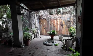 Villa Luzuriaga, Casa a refaccionar, lote 10x20m, 3 amb. cochera 2 autos, , venta Urgente