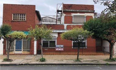 ISLAS MALVINAS 2512, esquina Washington, Isidro Casanova. Apto Crédito