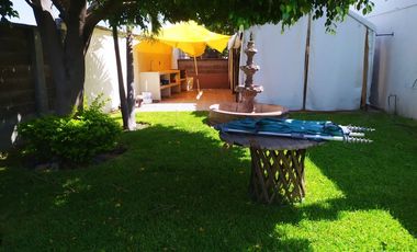 Casa de 3 rec., alberca, terreno 185 m2 en Real Santa Fe, Xochitepec, Mor.