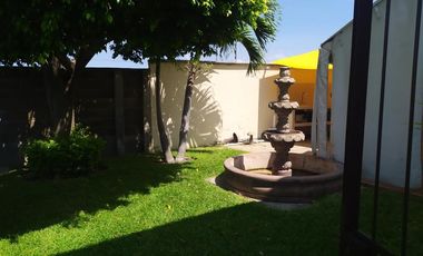 Casa de 3 rec., alberca, terreno 185 m2 en Real Santa Fe, Xochitepec, Mor.