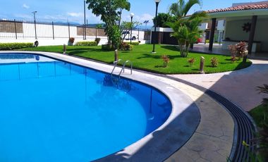 Casa de 3 rec., alberca, terreno 185 m2 en Real Santa Fe, Xochitepec, Mor.