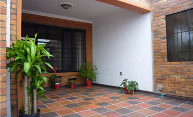 Venta Casa  247 M2,  Barrio Modelo Bogota