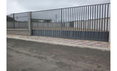 Terreno de arriendo en Montecristi por la tejedora