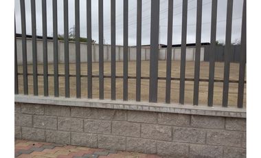 Terreno de arriendo en Montecristi por la tejedora