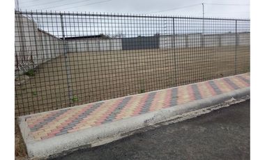 Terreno de arriendo en Montecristi por la tejedora