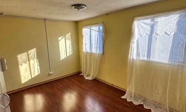 Casa en venta de 2 dorm. en Curicó