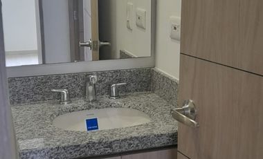 apartamento en arriendo en urb. varsovia. Cod A6456801