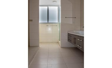 --Se Alquila Apto en PH Alarmar, Punta Paitilla--