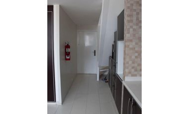 --Se Alquila Apto en PH Alarmar, Punta Paitilla--