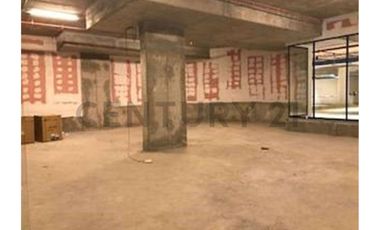 Arriendo local comercial en Américo Vespucio Sur