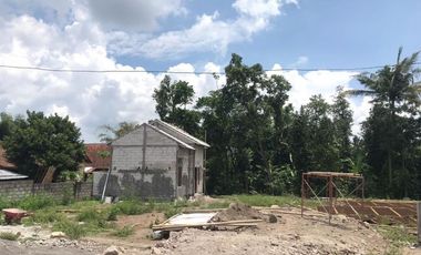 Rumah Dengan Bangunan Berkualitas Utara Prambanan.