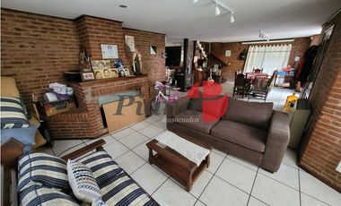 Casa en Venta - Zona B5 - Calidad de Construcción - Ideal Vivienda