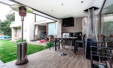Casa en arriendo de 6 dorm. en Lo Barnechea