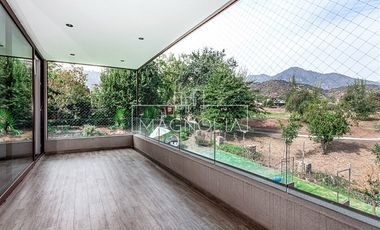 Casa en arriendo de 6 dorm. en Lo Barnechea