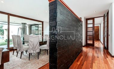 Casa en arriendo de 6 dorm. en Lo Barnechea