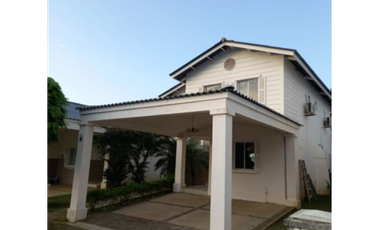 CASA EN VACAMONTE PLAYA  DORADA 3 RECMARAS