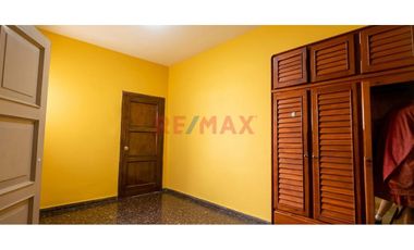 Se Vende Casa De 278M2  En Santa Beatriz