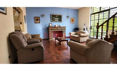 Se Vende Casa De 278M2  En Santa Beatriz