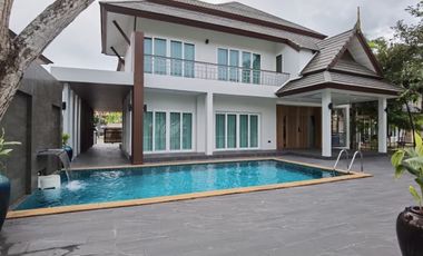 4 Bedrooms with Private Pool For Sale