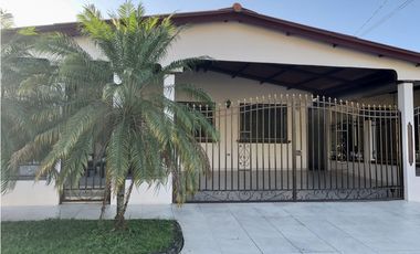 SE VENDE CASA EN BRISAS DEL GOLF OCCIDENTE EN $205,000 AM