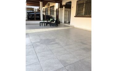 SE VENDE CASA EN BRISAS DEL GOLF OCCIDENTE EN $205,000 AM