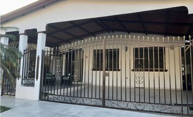 SE VENDE CASA EN BRISAS DEL GOLF OCCIDENTE EN $205,000 AM