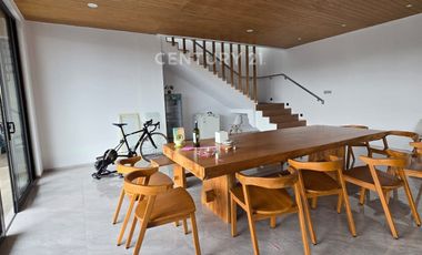 Rumah Lux Ada Kola Renang Di Setra Duta Bandung