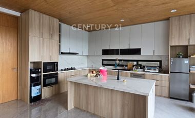 Rumah Lux Ada Kola Renang Di Setra Duta Bandung