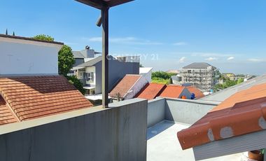 Rumah Bagus Furnished Di Komplek Bumi Sariwangi
