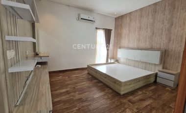Rumah Bagus Furnished Di Komplek Bumi Sariwangi