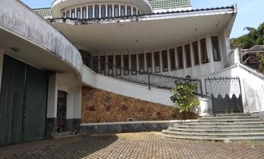 hunian MEWAH COCOK UNTUK VILLA di kolonel masturi