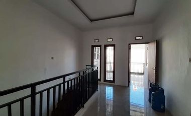 Rumah Modern Minimalis Strategis Siap Huni Istana Gardenia Cimahi
