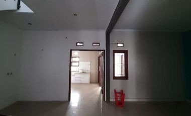Rumah Modern Minimalis Strategis Siap Huni Istana Gardenia Cimahi