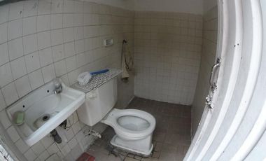 casa en arriendo en la riviera. Cod A21126