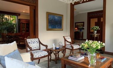 Grande casa en venta 1km Samborondón (J Luna)