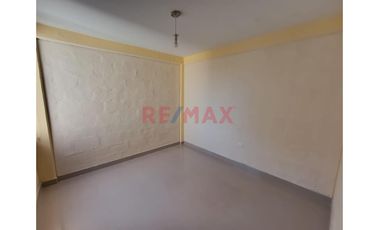 🔰Remato Departamento 👩‍🎓 A Un Paso De Udep 📌C.C. H.H. Vicus 🧱 Cuarto Piso ➕ Aires 💰De Rapido Alquiler💹