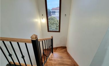 Casa cuatro ambientes. Stella Maris. En esquina.