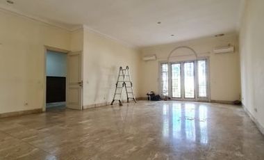 CLUSTER FOUNTAIN BLEAU BSD CITY DISEWAKAN RUMAH SANGAT BAGUS