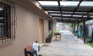 Casa en venta de 3 dorm. en Santa Cruz