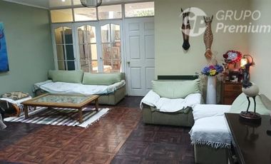 Casa en venta de 5 dorm 2 baños en el centro de Iquique