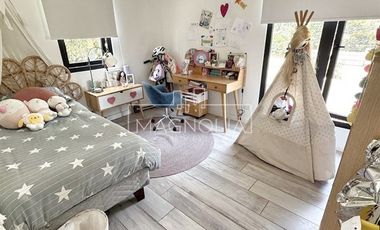 Casa en venta en el arrayan de 6 dorm.