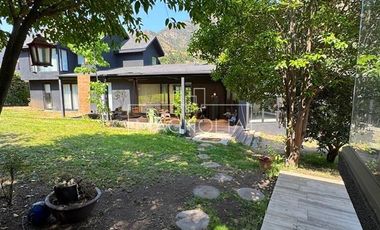 Casa en venta en el arrayan de 6 dorm.