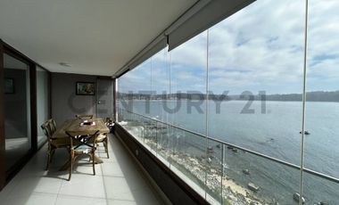 Hermoso departamento estilo mariposa con vista al mar en Pingueral