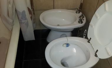 Casa PH en venta en Bernal Oeste