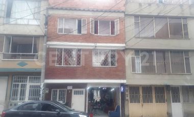 CASA EN VENTA MUELLE ENGATIVA