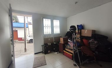 casa en venta en barrio santander. Cod V14008