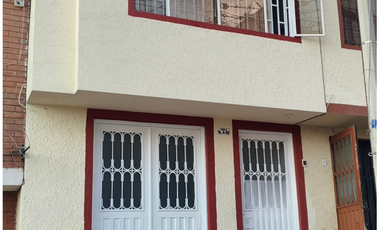 casa en venta en barrio santander. Cod V14008