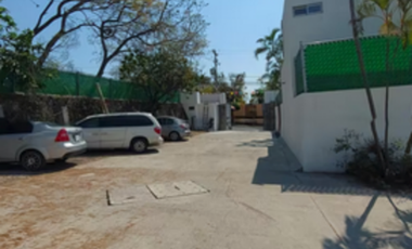 ESTRENE MODERNA EN FRACCIONAMIENTO CON VIGILANCIA EN LOMAS DE CUERNAVACA CON ALBERCA